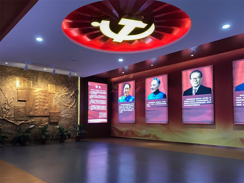 如何通過紅色展館設(shè)計展示黨的科技創(chuàng)新和科技發(fā)展成果？
